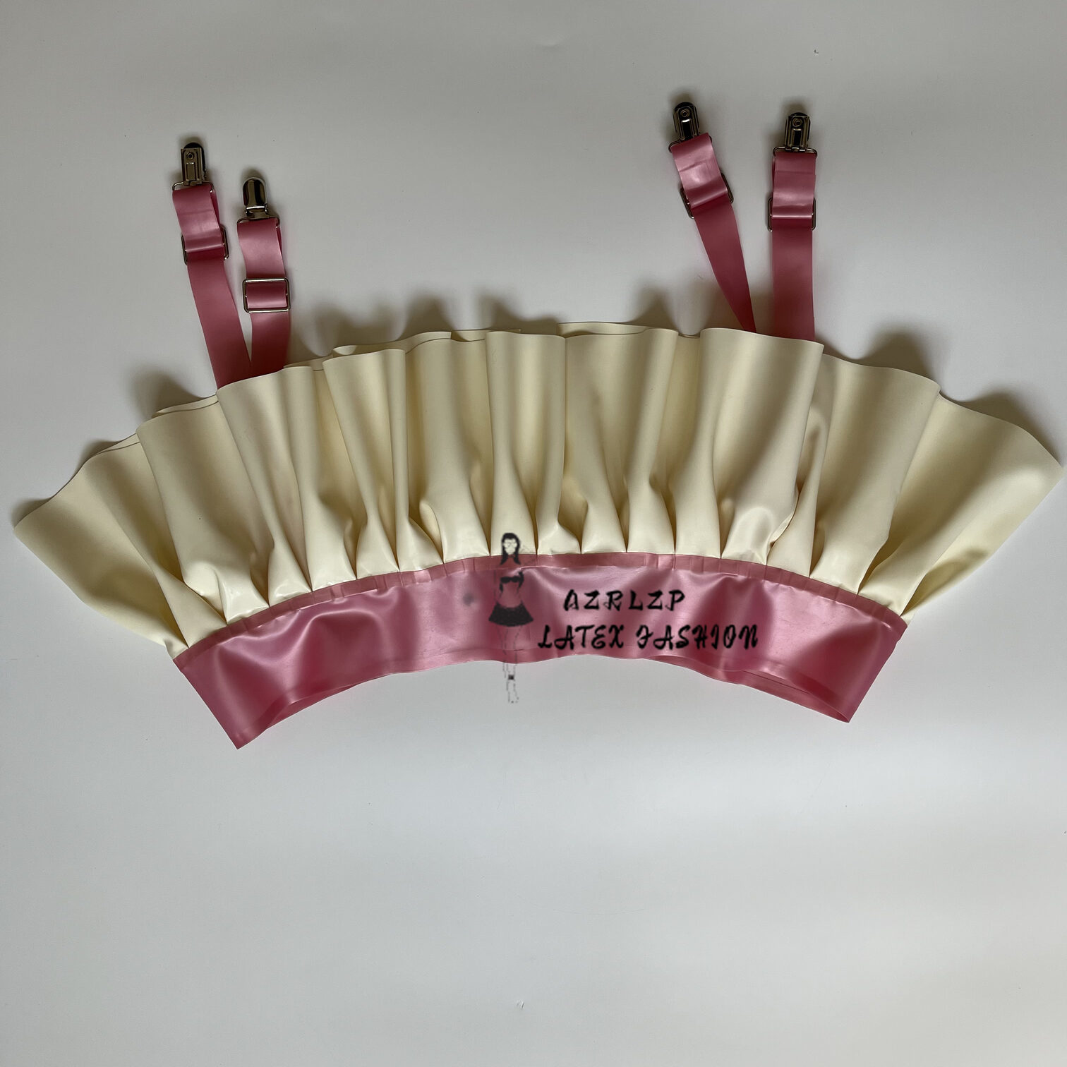 Металлический порошок и белый  – обзор и цена Garter Belt Set